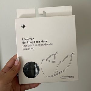 Lululemon mask